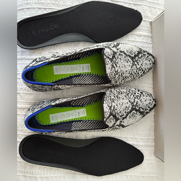 NWB Rothy’s (almond pointed) The Almond Loafer Size 5.5 Python Women’s Flats - Picture 6 of 7